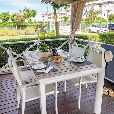 Camping Atlanta & Mediterraneo Family Village Sottomarina Exterior foto